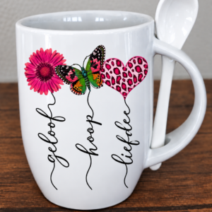 White mug wit spoon - "Geloof, hoop, liefded "
